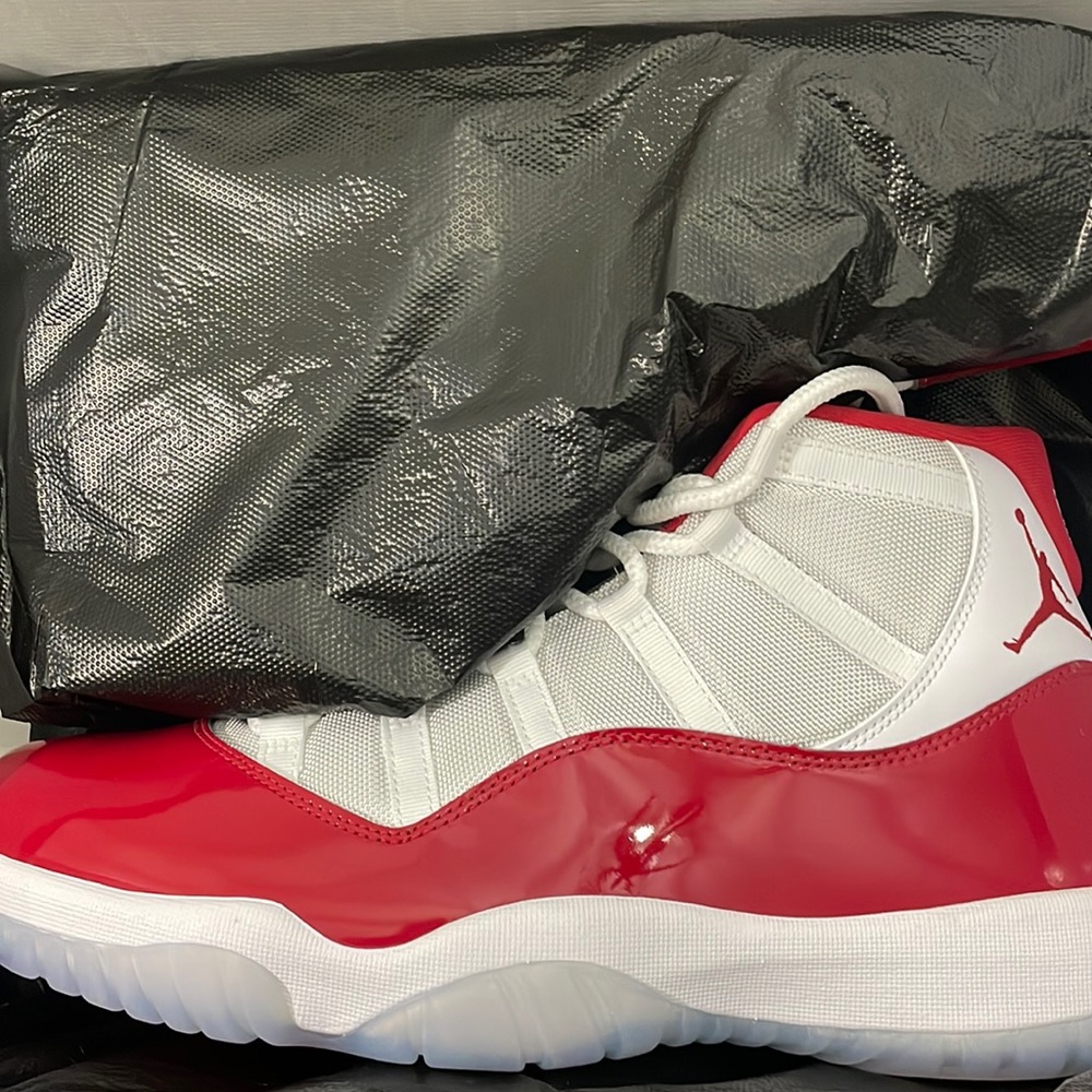 Retro Jordan 11 Cherry - Size 14